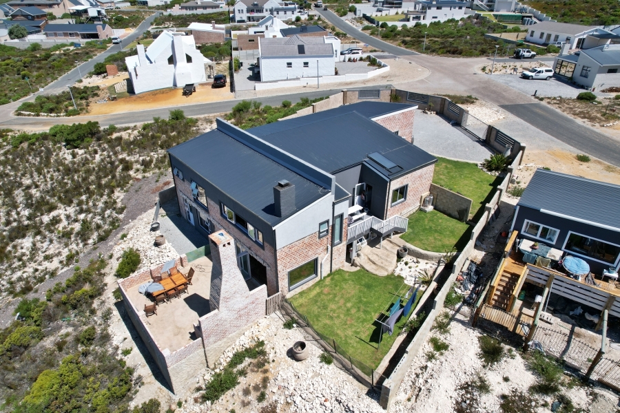 5 Bedroom Property for Sale in Struisbaai Western Cape